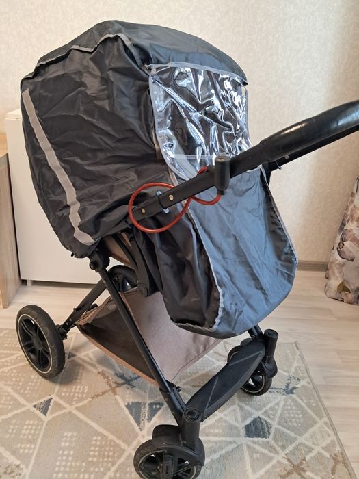 Продам коляску от 0 до 3 лет