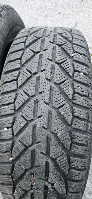 225/60/17 зимни гуми