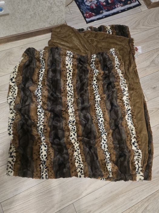 Продам покрывало 215*240