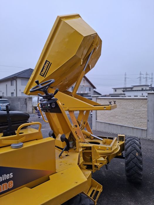 Dumper 2 to,Rotativ si cu lift la 1, 75.Masa proprie 2 to