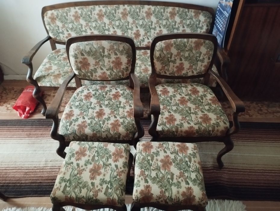 Мебелни гарнитури