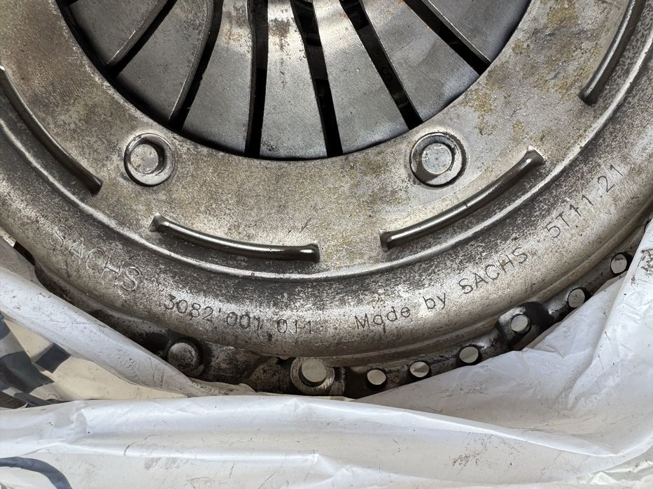 Притискател и феродо от Ауди А4 Б8 А4 b8 съединител