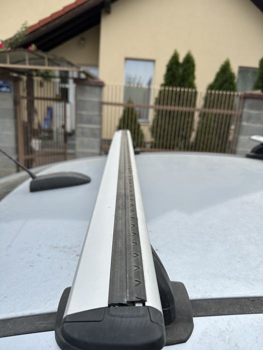 Set bare Thule pentru Opel Astra J sedan