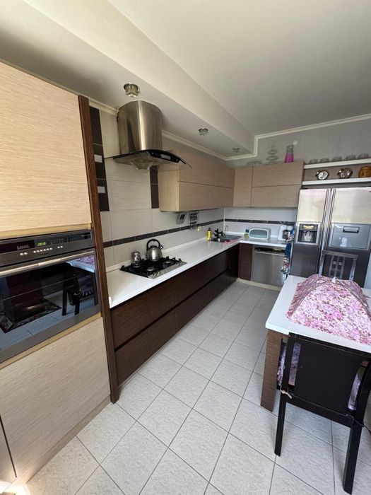 Продам 3 комнатную квартиру