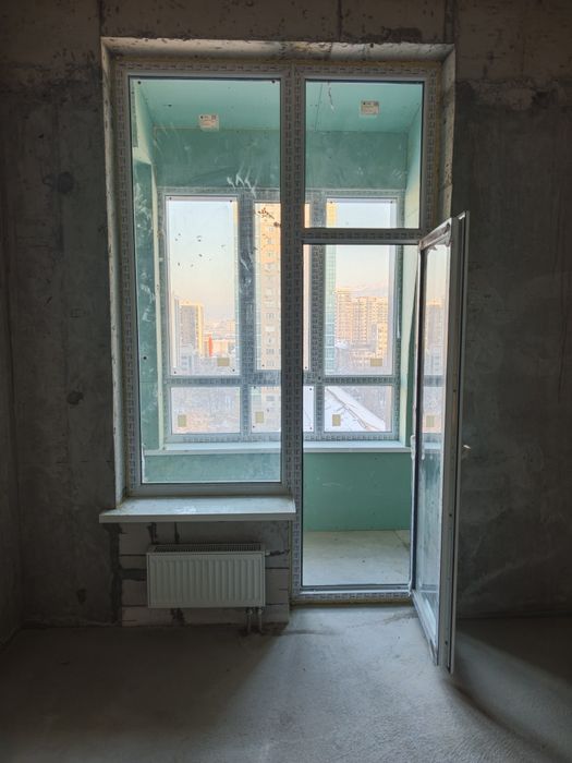 Grunder. Пластиковая дверь с окном.