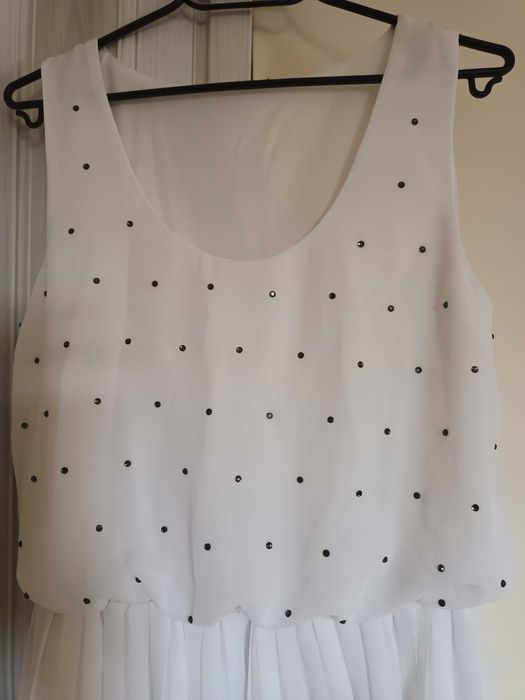 Рокля only л размер става и за м