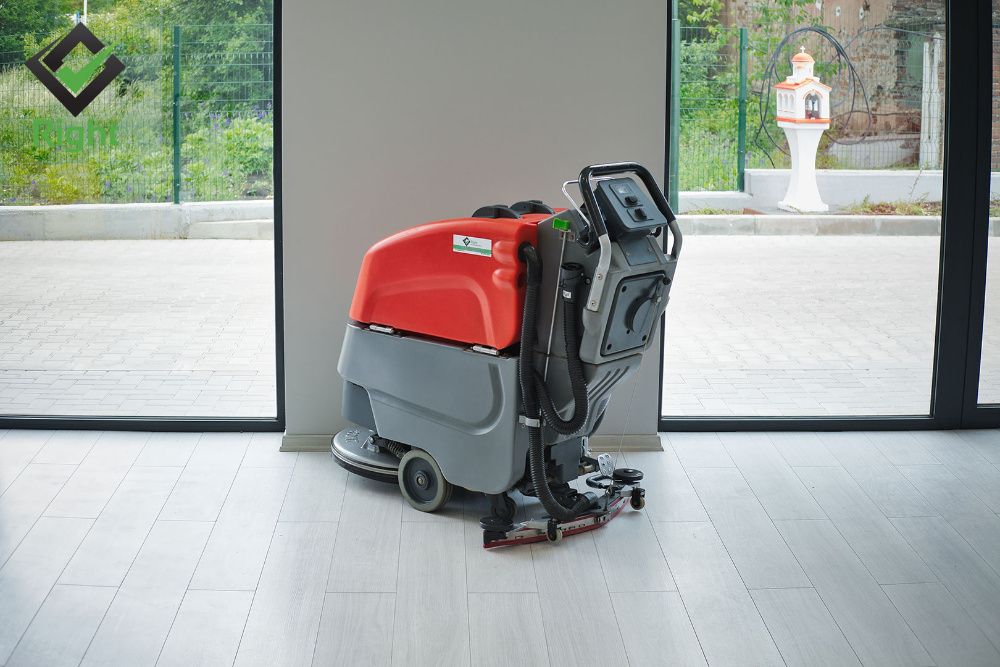 Машина за почистване на под на батерии - Hako B 45