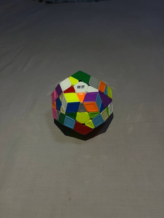 Kubik Rubik 4xil