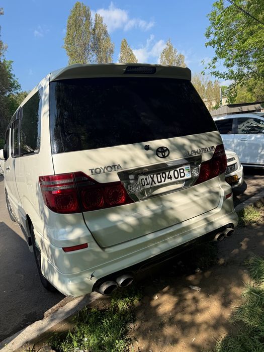 Toyota Alphart V6