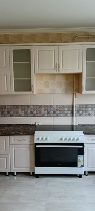 Продам б/у кухню