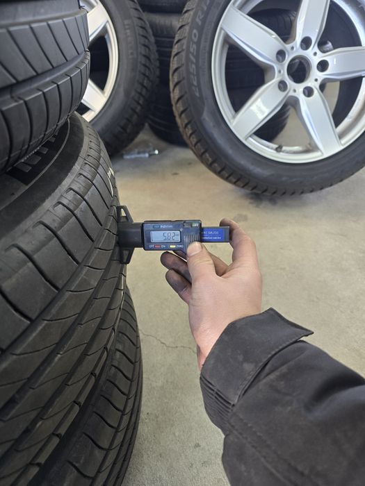 4 Броя 215/65/17 Michelin 2x6,5mm 2x5,8mm