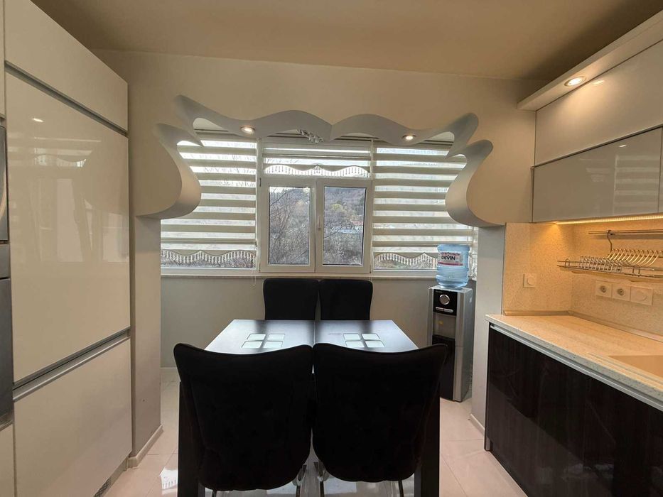 Продава се Двустаен апартамент в Шумен, Боян Българанов 1 - 68 кв.м за 1913 €/кв.м - Снимка #2