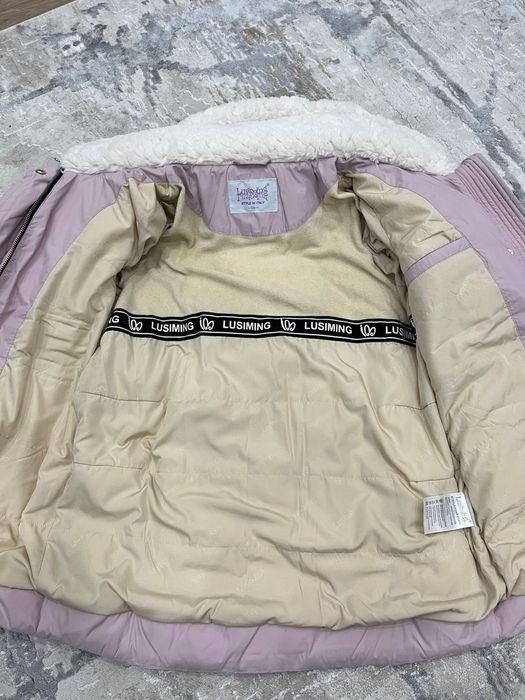 Продам пуховик для девочек.