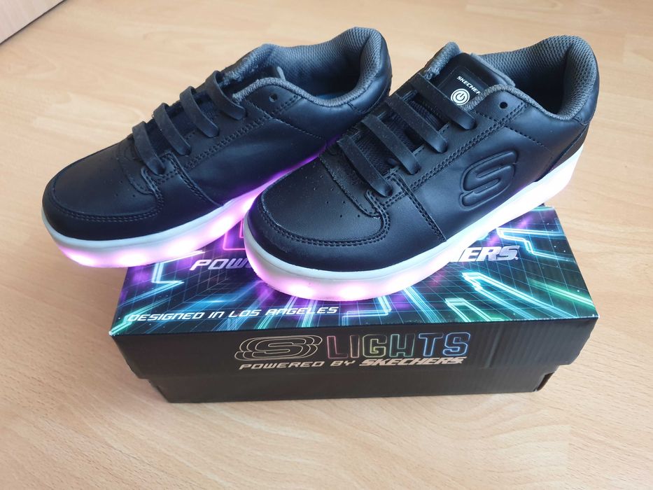 Adidasi originali Skechers S-Lights cu lumini incarcare MiniUSB nr.33