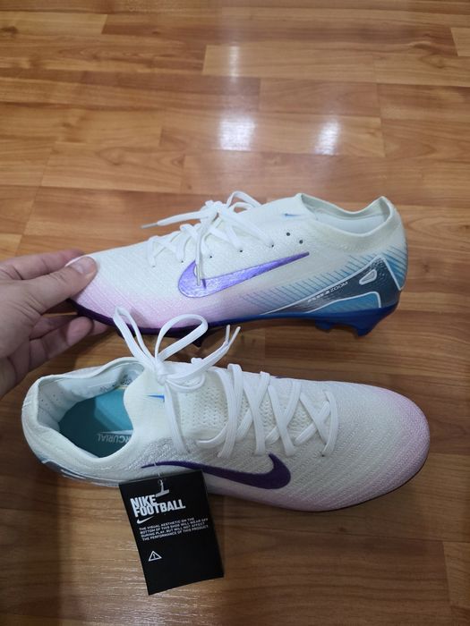 Ghete de fotbal Nike