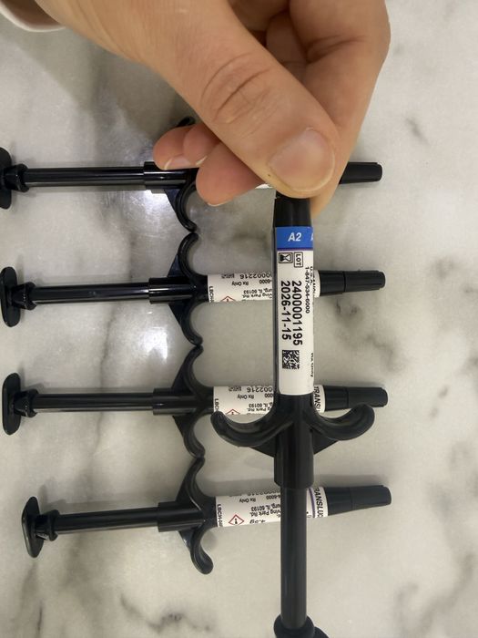 Продаётся Чойс 2 (Choise 2) набор цемент для фиксации виниров 5x4.5г