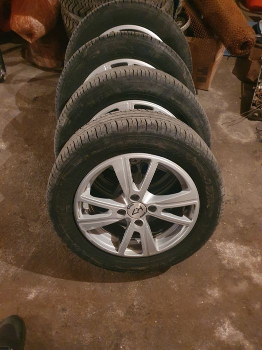 Продам комплект колёс