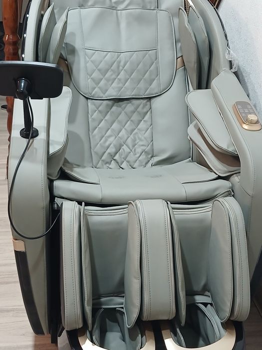 Массажное  кресло