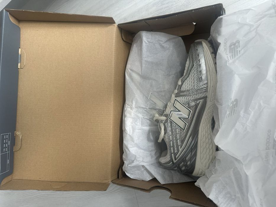Обувки New Balance 1906