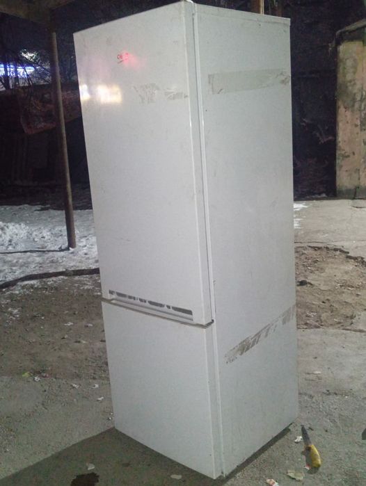 Холодильник отличном состаяание