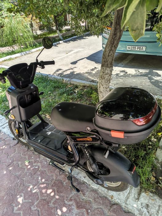 Электроскутер E-Bike