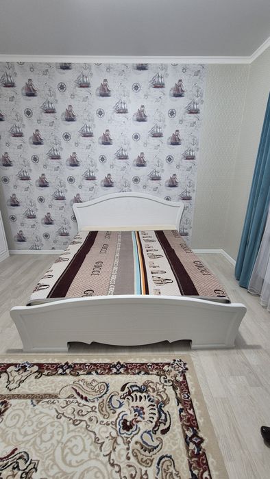 Продам спальный кровать с матрасом
