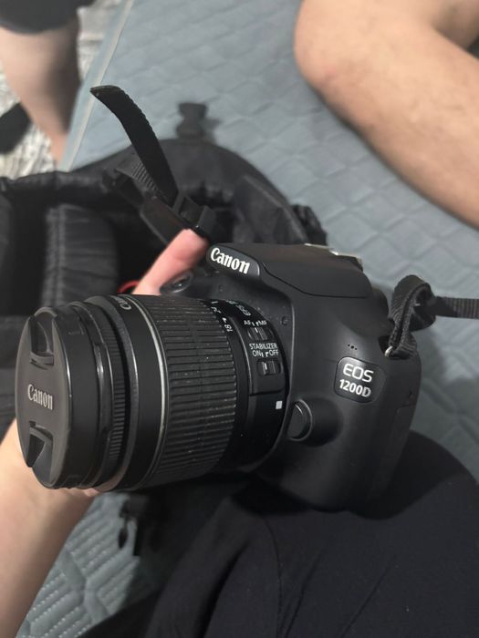 Срочно продам Canon EOS 1200D