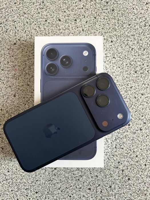 iphone 17 pro с гарантия почти новый