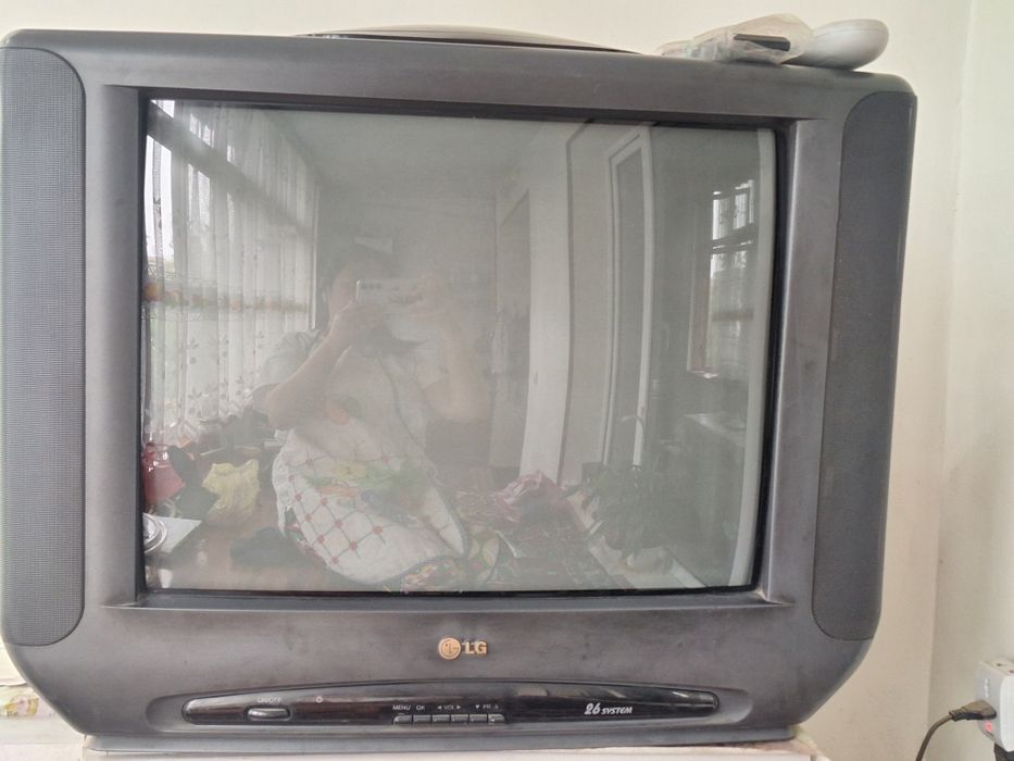 Старый телевизор LG