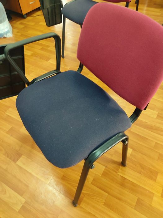 Стулья офисные с пюпитром