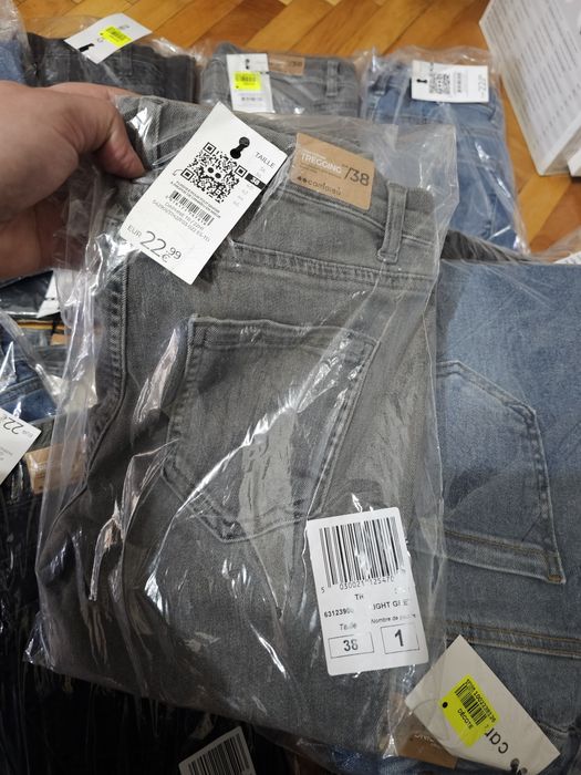 Blugi damă noi x 53 buc