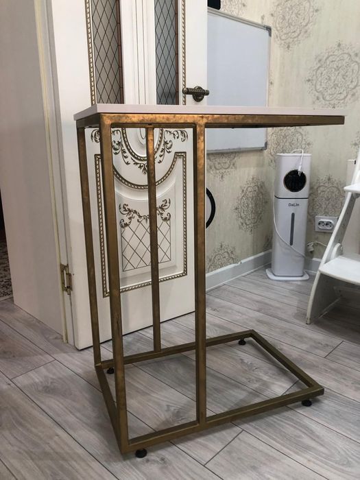 Детский стол в хорошем состоянии