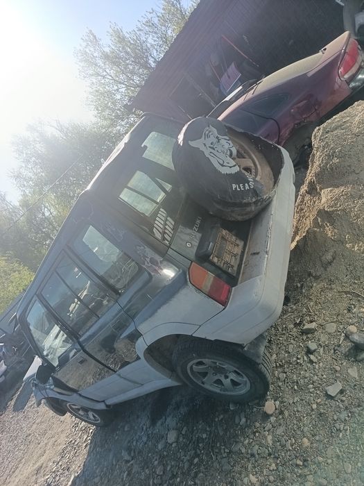 Suzuki Escudo разбор