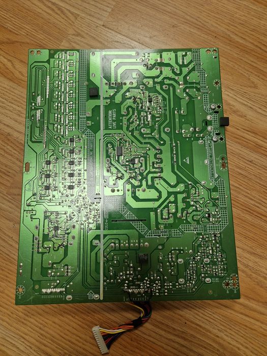 Sursa TV 715G5246-P01-000-002S