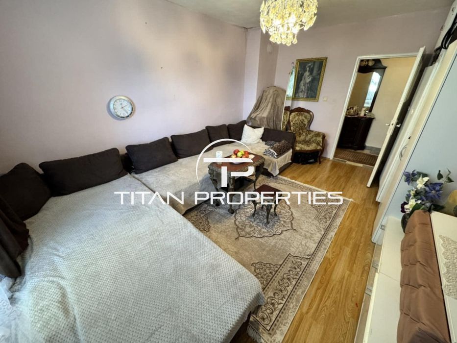 Тристаен апартамент в ж.к Меден Рудник