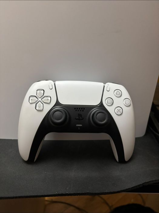 Playstation 5 и контролер
