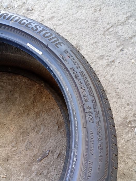 Перфектни 2бр.215/45/18 Bridgestone T005 dot0222