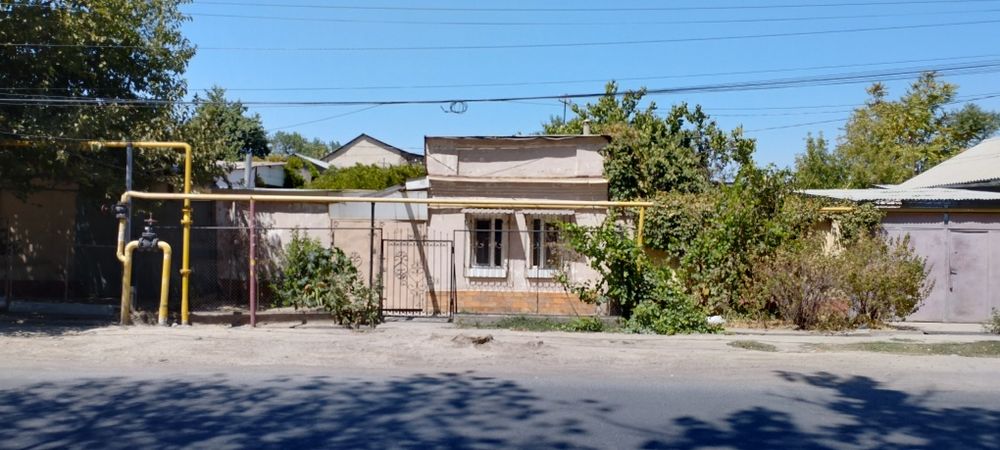 Продаётся свой дом на первой линии ул. Боку-100а линии улицы Боку Яшна