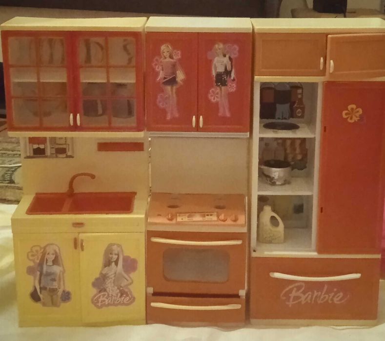 Шкафчики для Барби