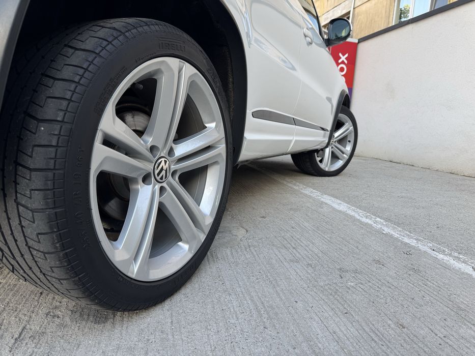 Volkswagen Tiguan 2.0 TDI 144 CP  4Motion R-Line – Automat