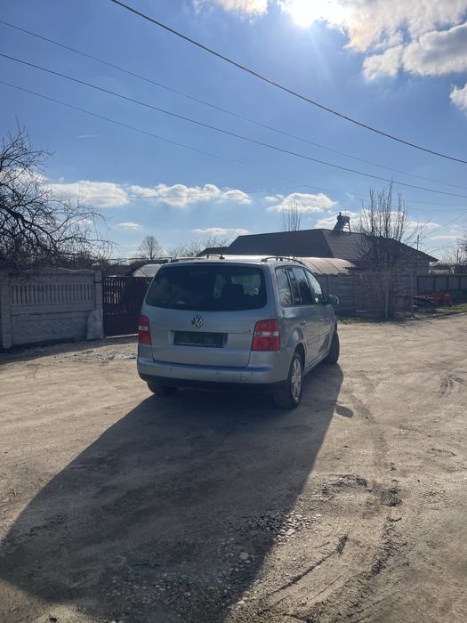 Volkswagen Touran 1.4 TFSI 2006 140 CP Clima