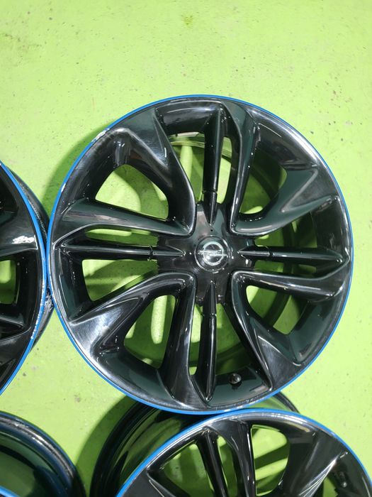 17 4x100 Opel лети джанти 4х10б 215/45/17