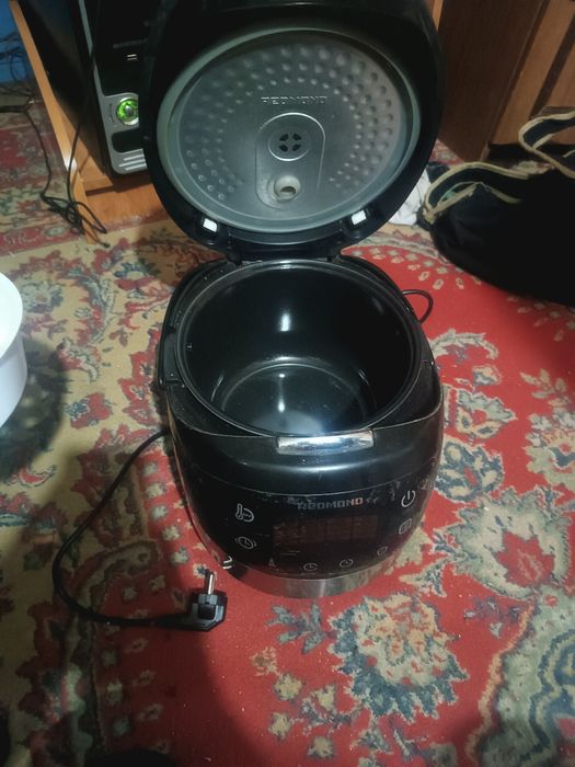 Продам мультиварку