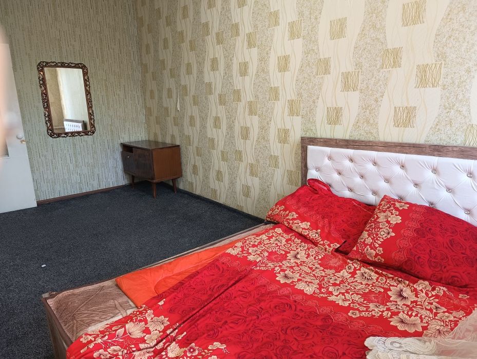 Сдаётся 2х комнатная с депозитом на Чиланзар 8квартал. 350у.е!