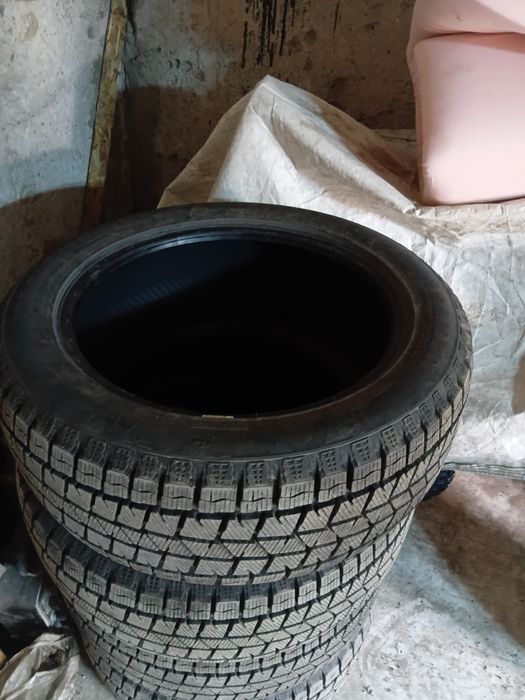 Продам новые зимние шины