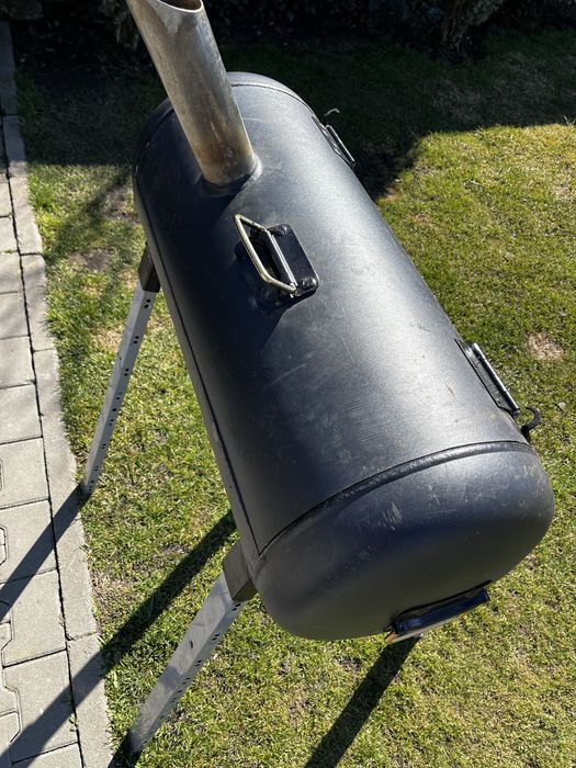 Grill pe carbuni