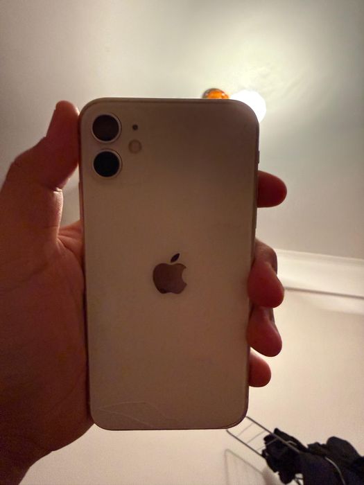Айфон 11 белый 64 гб