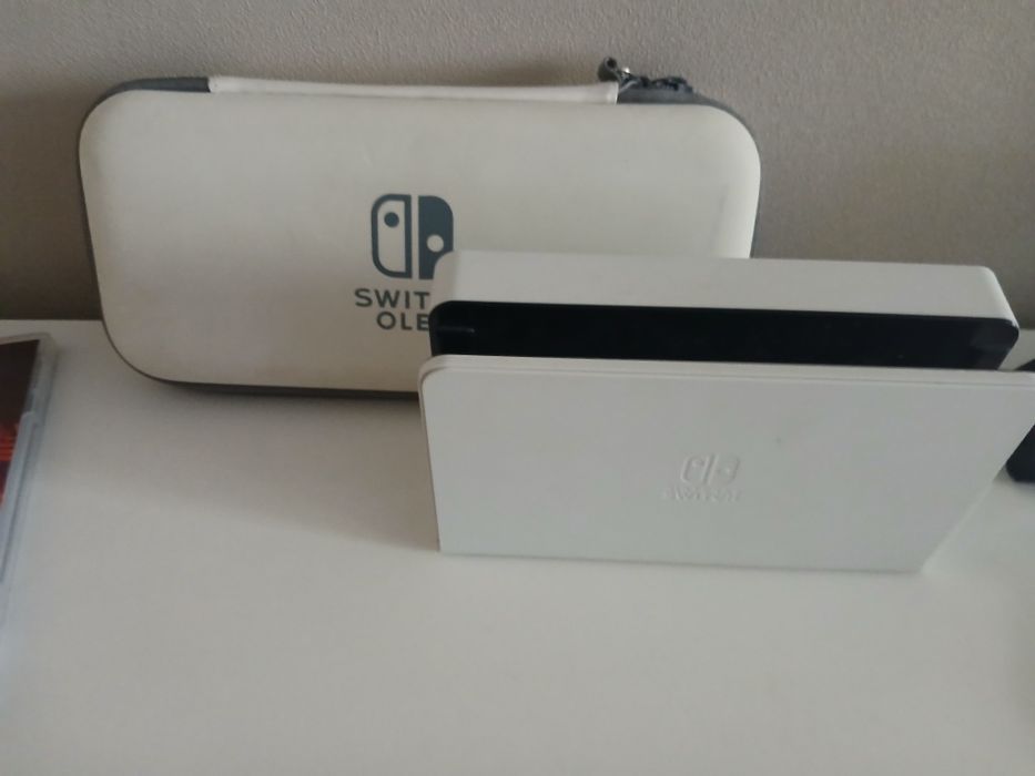 Nintendo switch oled super mario kart 8 deluxe (б/у)