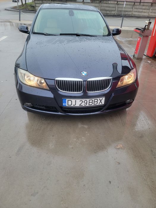 Vând BMW E90 318D