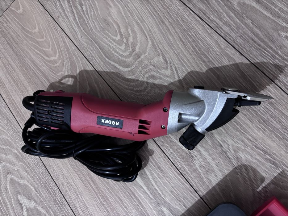 Продам машинку для стрижки овец RODEX